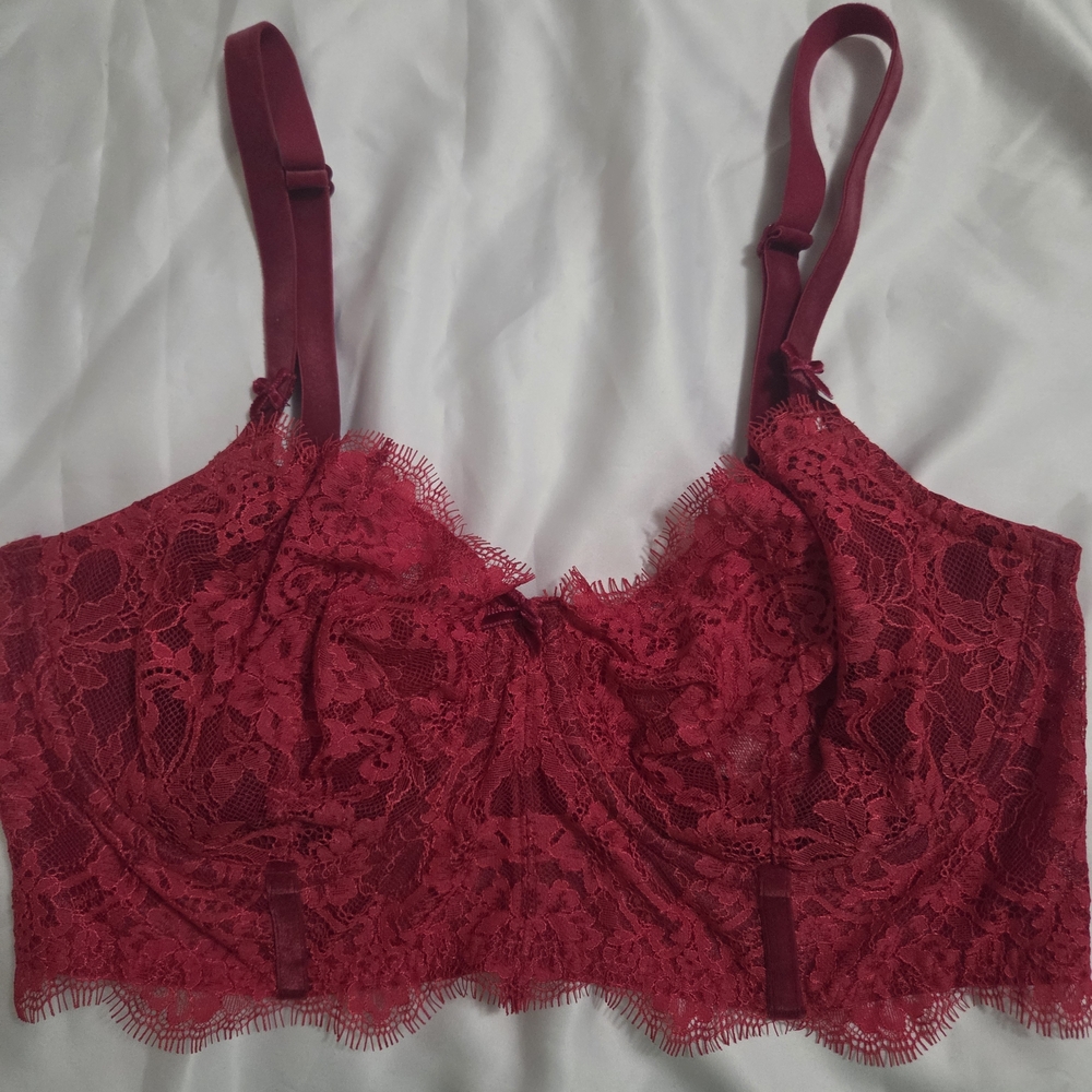 Elegant Red Lace Bralette